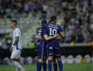 Ceará vence Avaí por 2 a 0 na na Arena Castelão