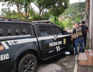 Operação policial da DRACO cumpre 26 mandados em SC e PR