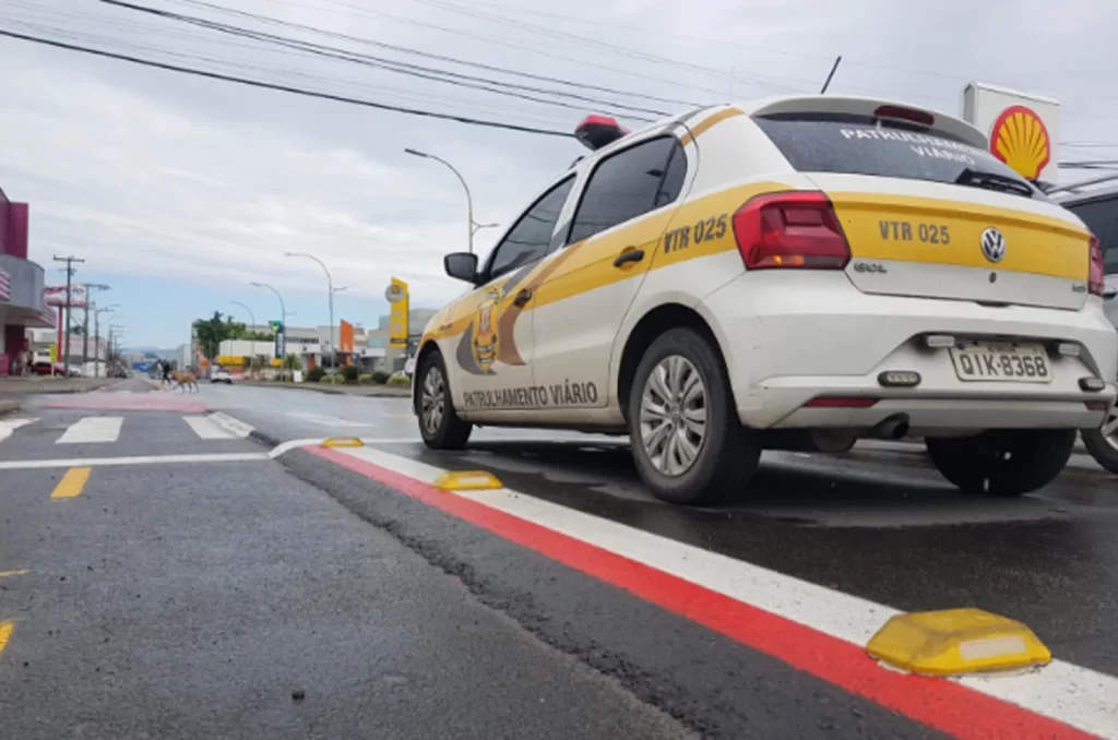 Viatura da Diretoria de Trânsito e Transportes de Criciúma (DTT)