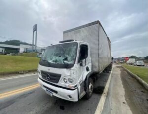 Gestante morre em acidente na BR 470 em Blumenau