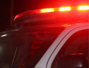Homem coloca carne na cintura e tenta furtar supermercado