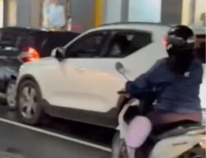 Motorista bêbado bate Volvo e faz strike em Balneário Camboriú