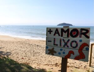Penha fez mutirão de limpeza nas praias