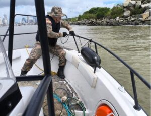 Polícia Ambiental apreende rede ilegal em Navegantes