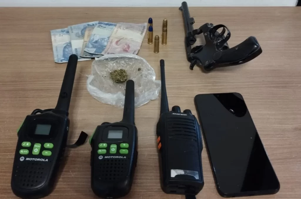 Operação Policial, no Residencial Flor do Campo, em Araranguá