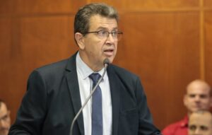 ‘Empreguinho de R$ 9 mil’, diz vereador de Tubarão debochando de trabalhadores