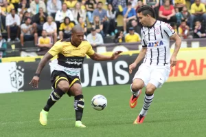 Torcedores de Criciúma e Corinthians apostam na vitória