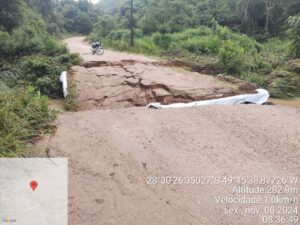 Chuvas intensas provocam estragos em Pedras Grandes e transporte escolar é cancelado no município