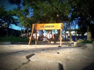 Praça Antônio Vitor de Melo, em São José, passa por reforma
