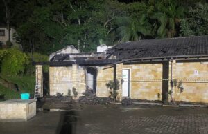 Incêndio provoca danos em pousada em Praia Grande