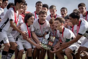 Figueirense sub-15 é campeão invicto da Copa Buh com goleada
