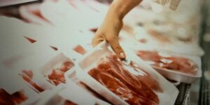 Homem é preso após furtar R$ 359 reais de carne em Blumenau