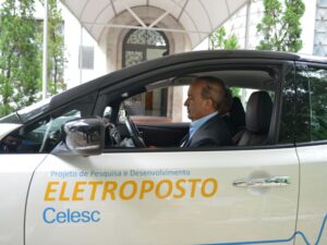 Governo e Celesc anunciam ampliação na rede de eletropostos