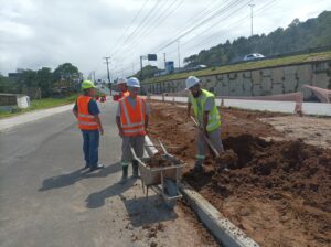 Obras de novos acessos à BR-101 avançam em São José