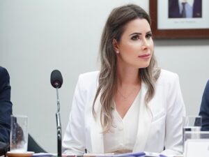Comissão de constituição e justiça de SC vota PEC que proíbe aborto no Brasil