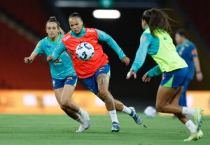 Brasil encara Austrália em amistoso com estádio lotado em Brisbane
