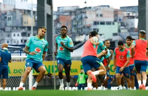 Seleção invicta em Salvador enfrenta Uruguai na Fonte Nova hoje