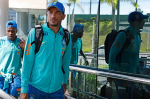 Seleção desembarca em Salvador para jogo contra o Uruguai