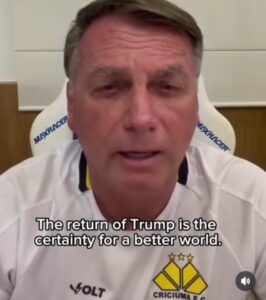 Com camisa do Tigre, Bolsonaro faz discurso de apoio a Trump