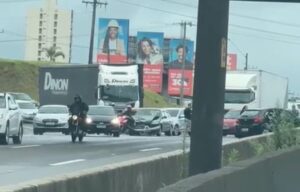Colisão é registrada na BR-101 em São José