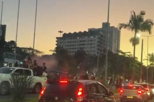 Torcedores do Flamengo fazem a festa no centro de Tubarão