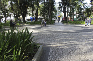 Praça Nereu Ramos ganha zeladoria para fortalecer a segurança