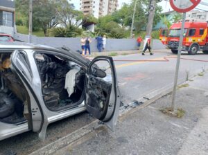 Incêndio em carro na capital é controlado sem vítimas
