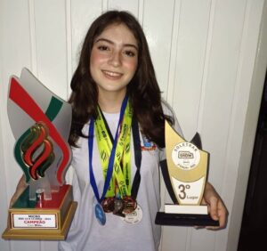 Estudante de escola municipal de Capivari de Baixo é destaque em Olimpíadas de Matemática