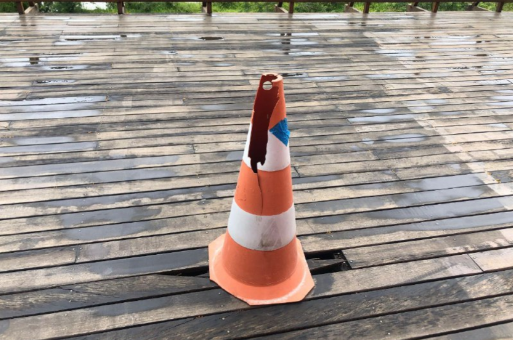 Estrutura do deck da beira-rio causa receio em alguns moradores de Tubarão