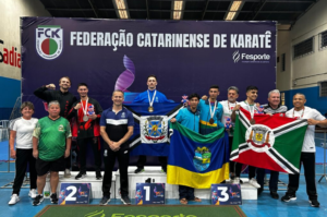 Karatê de Tubarão brilha no primeiro dia de JASC