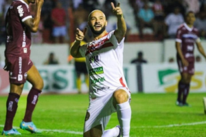 Atlético Tubarão confirma primeiro reforço para 2025