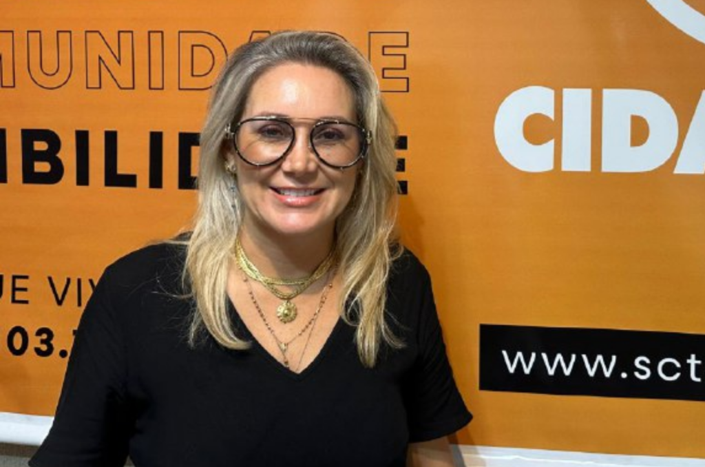 Relatório 25/11/2024 1 - Mulher é agredida com escorredor de louça e cabo de vassoura pelo marido 2 - Transtornado, homem quebra muro, briga com pessoas e desacata policiais 3 - Aposta da Amurel fatura mais de R$ 70 mil na Mega-Sena 4 - Estelionatários tentam vender máquinas de marca falsa no Sul de SC 5 - Homem tem R$ 15 mil roubados pela ex-esposa 6 - Neve, luzes e Papai Noel encantam o público de Gravatal 7 - Sessão especial em homenagem à SC Transplantes é realizada na Alesc 8 - Homem de Laguna que estava desaparecido é encontrado em Tubarão 9 - Vazamento em rede de água prejudica moradores de Tubarão 10 - Karatê de Tubarão quebra recordes e se torna campeão geral do JASC 11 - Descarte incorreto de materiais recicláveis em caçambas de entulho chama atenção 12 - Os "pneuzinhos" estão te incomodando? Entenda mais sobre a gordura abdominal 13 - Novo secretário de Indústria, Comércio e Serviço é anunciado em Tubarão 14 - Ponte trancada segue causando transtornos no trânsito de Tubarão 15 - Espetáculo com Bolshoi e show da banda Chimarruts são atrações gratuitas no Fim de Ano do Parque 16 - Matrículas para o ano letivo de 2025 começam nesta segunda (25) em Gravatal 17 - Propostas para a concessão do Aeroporto de Jaguaruna são recebidas 18 - "Foi uma vergonha, uma baixaria", diz Deise Cardoso processo eleitoral de Laguna