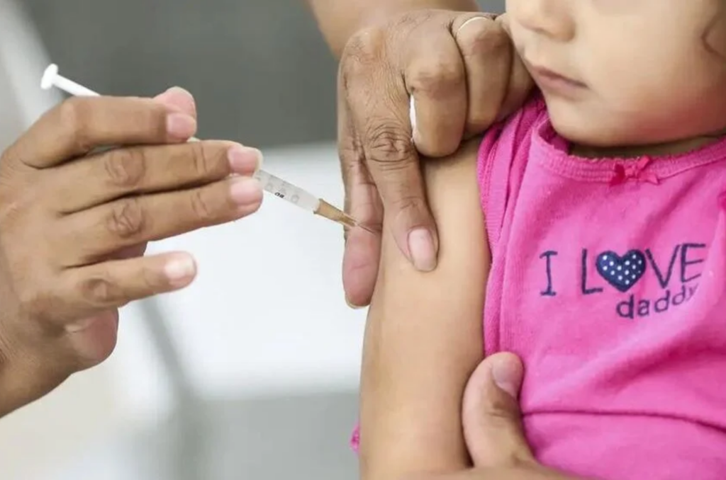 Vacinas contra poliomielite já são aplicadas por doses injetáveis em Tubarão