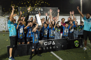 Escola de Futebol comemora ano cheio de conquistas no Sul