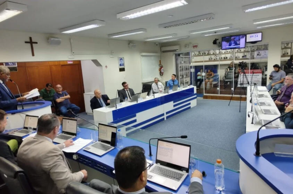 Secretários de Tubarão tem aumento de 30 do subsídio aprovado