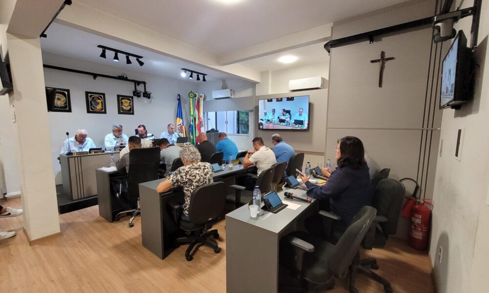 Câmara de Biguaçu aprova projetos e requer providências para saúde