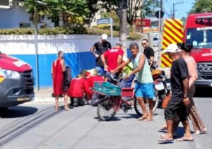 Colisão entre veículo e motocicleta deixa dois feridos em Navegantes