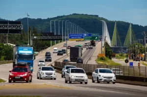 BR-101 Sul preparada para o tráfego intenso do fim de ano