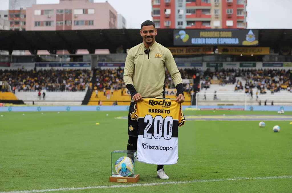 Barreto deixa futuro em aberto com o Criciúma ‘vamos dar uma pensadinha’