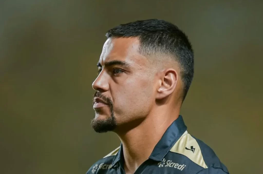 Barreto durante partida pelo Criciúma