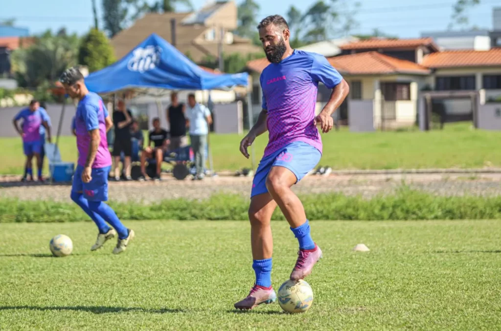 Treino do Caravaggio em preparação para o duelo contra o Hercílio Luz