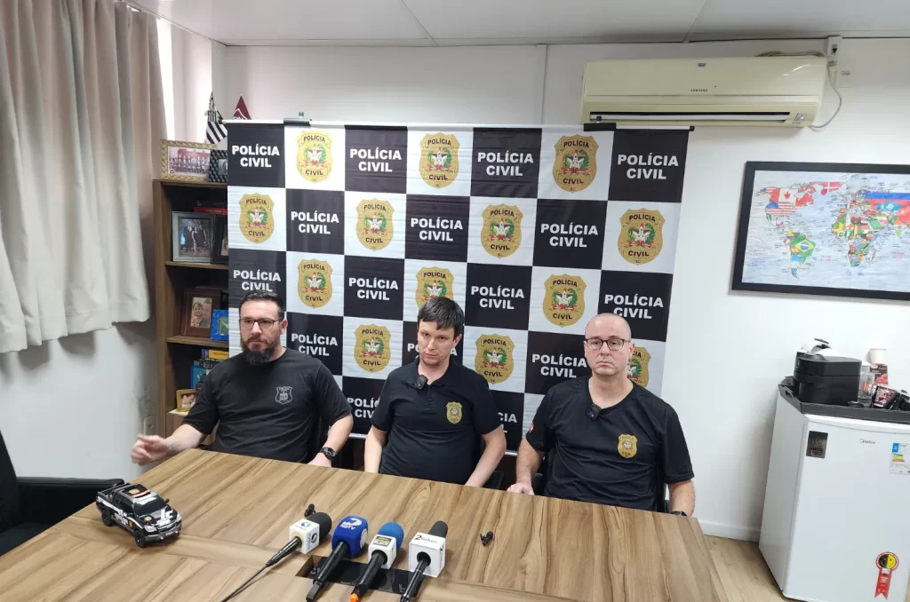 Entrevista Coletiva na Delegacia Regional de Araranguá sobre o Caso Vanessa