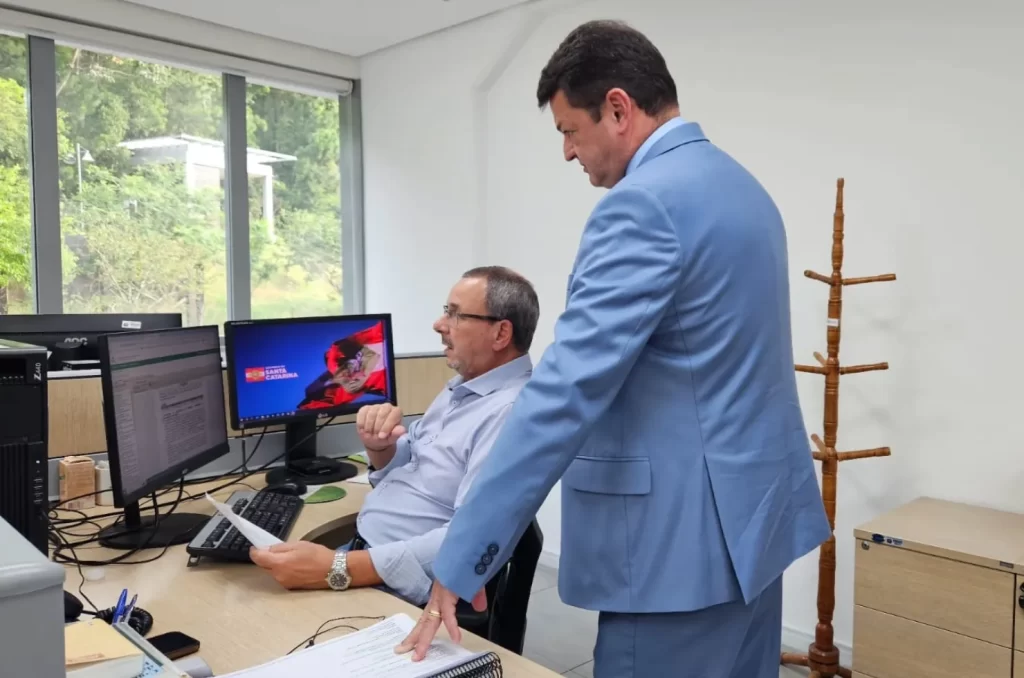 Profissionais da Controladoria-Geral de SC