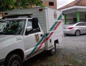 Corpo aparece boiando em Itapema