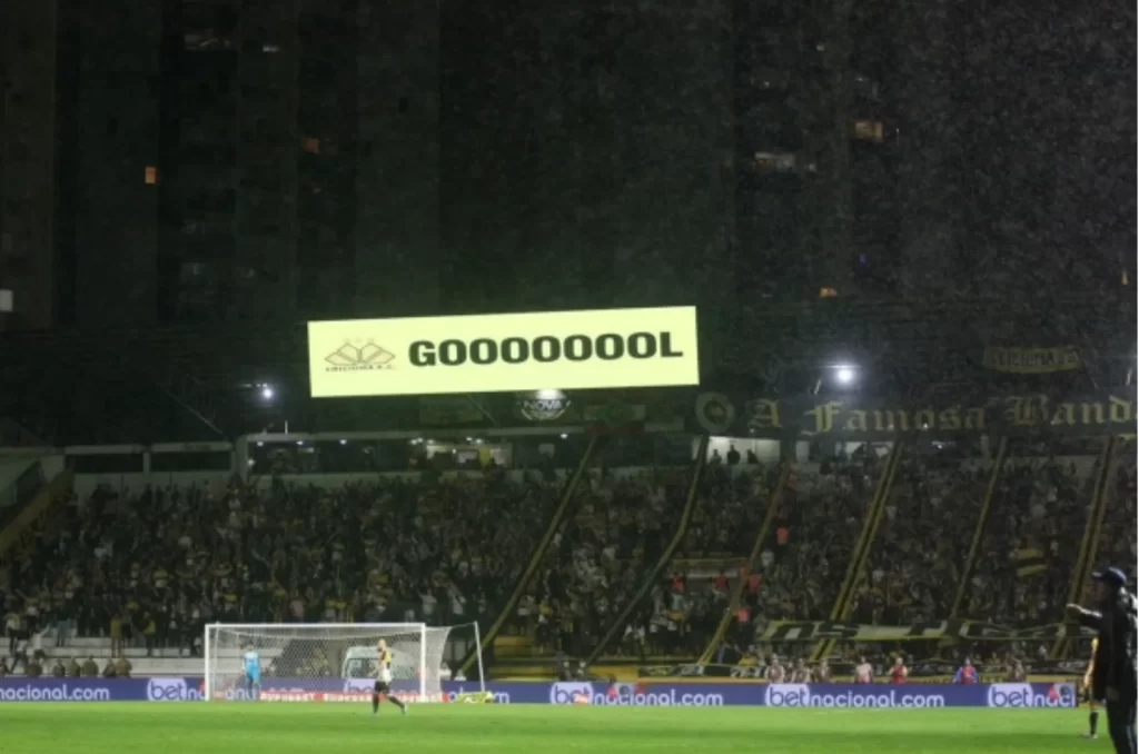 Imagem do Estádio Heriberto Hülse, onde o Criciúma irá arrecadar brinquedos