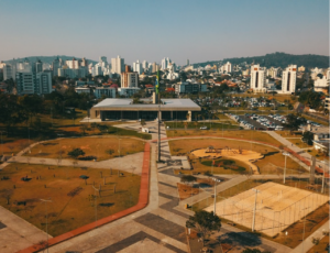 Criciúma é líder na geração de empregos na Amrec e se destaca no estado
