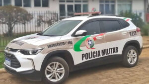 Estabelecimento é assaltado e carro de cliente levado em Indaial