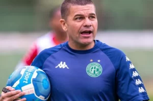 Farias confirma sondagem ao Louzer e espera anunciar novo técnico antes do Natal