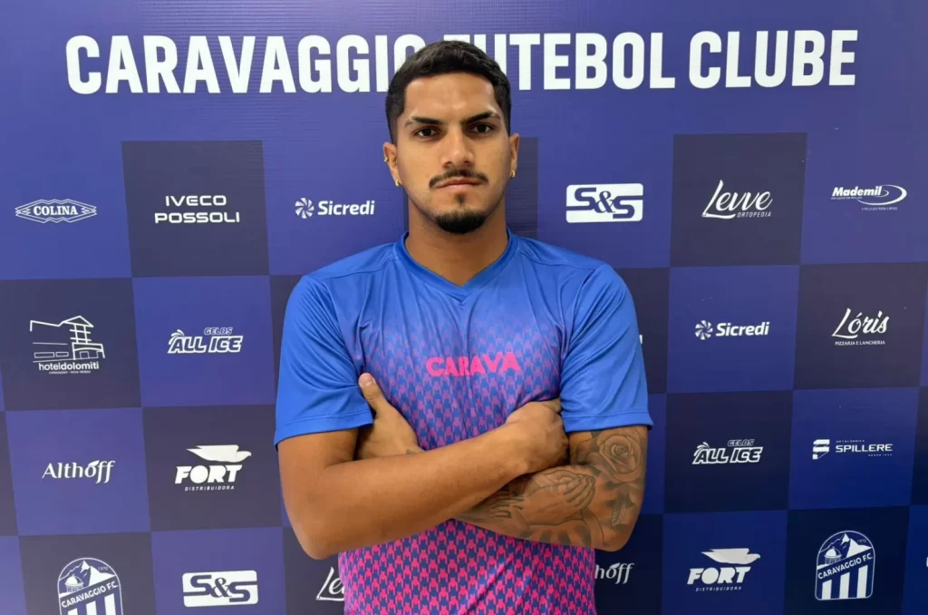 Fernando Portel sendo anunciado no Caravaggio