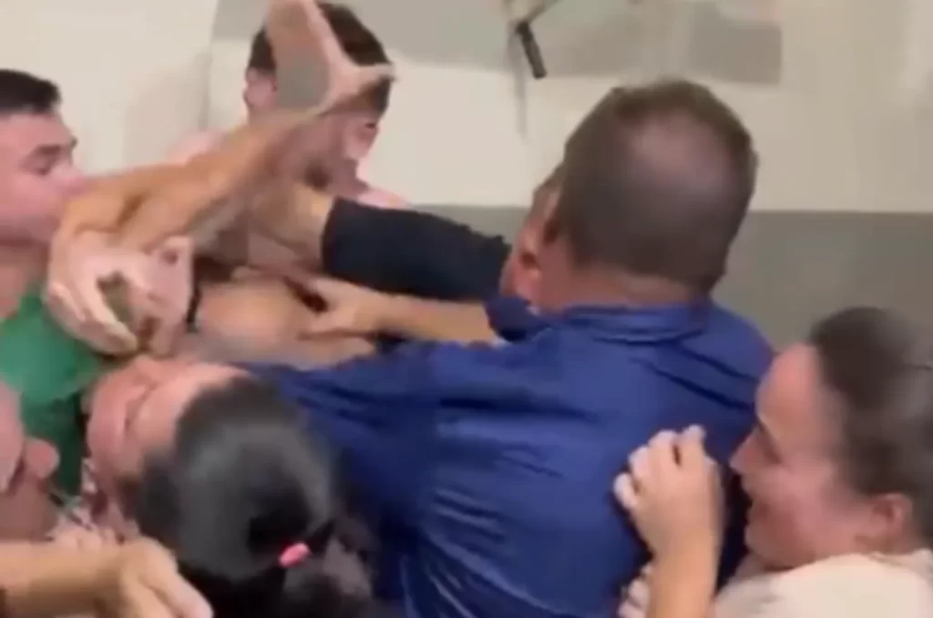 Final do Campeonato de Futsal em Meleiro termina em tumulto após virada emocionante dos Amigos do Pé de Pato contra o Sapiranga FC